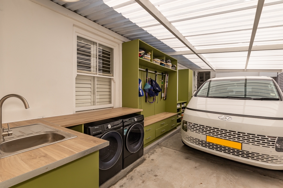 4 Bedroom Property for Sale in Newlands Western Cape